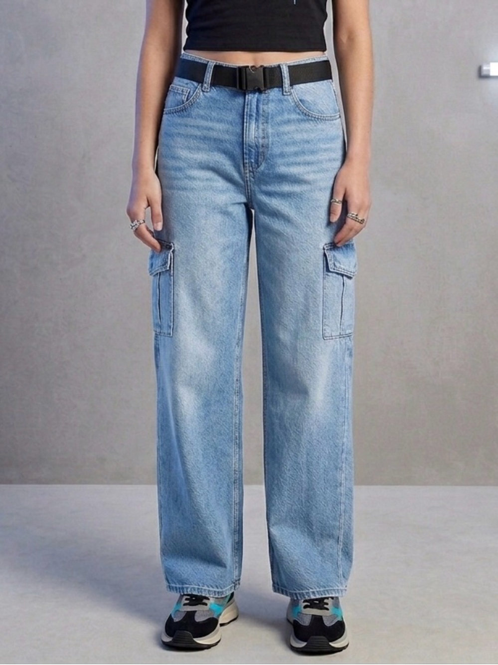 Old Navy Light Blue Wide-Leg Cargo Jeans for Women